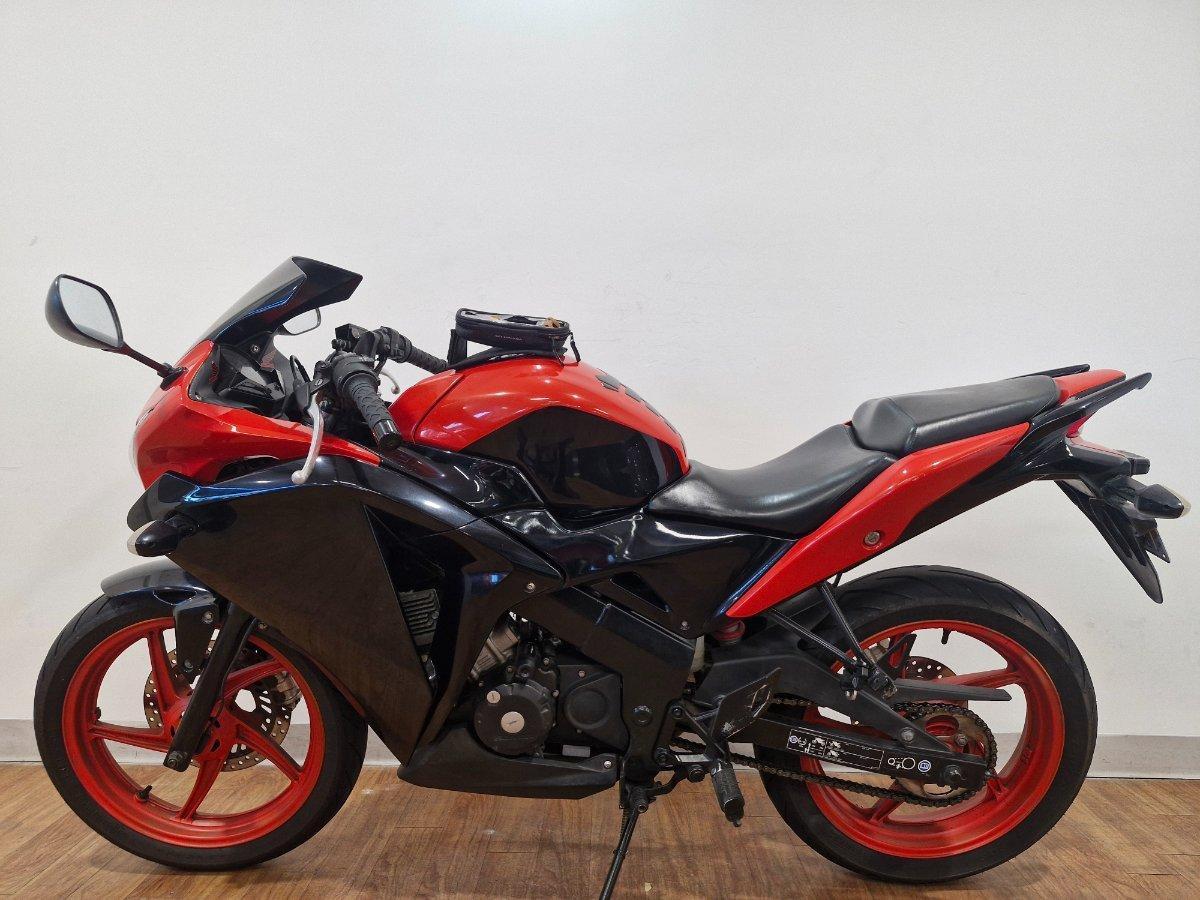 2012 HONDA CBR125R SPORTS