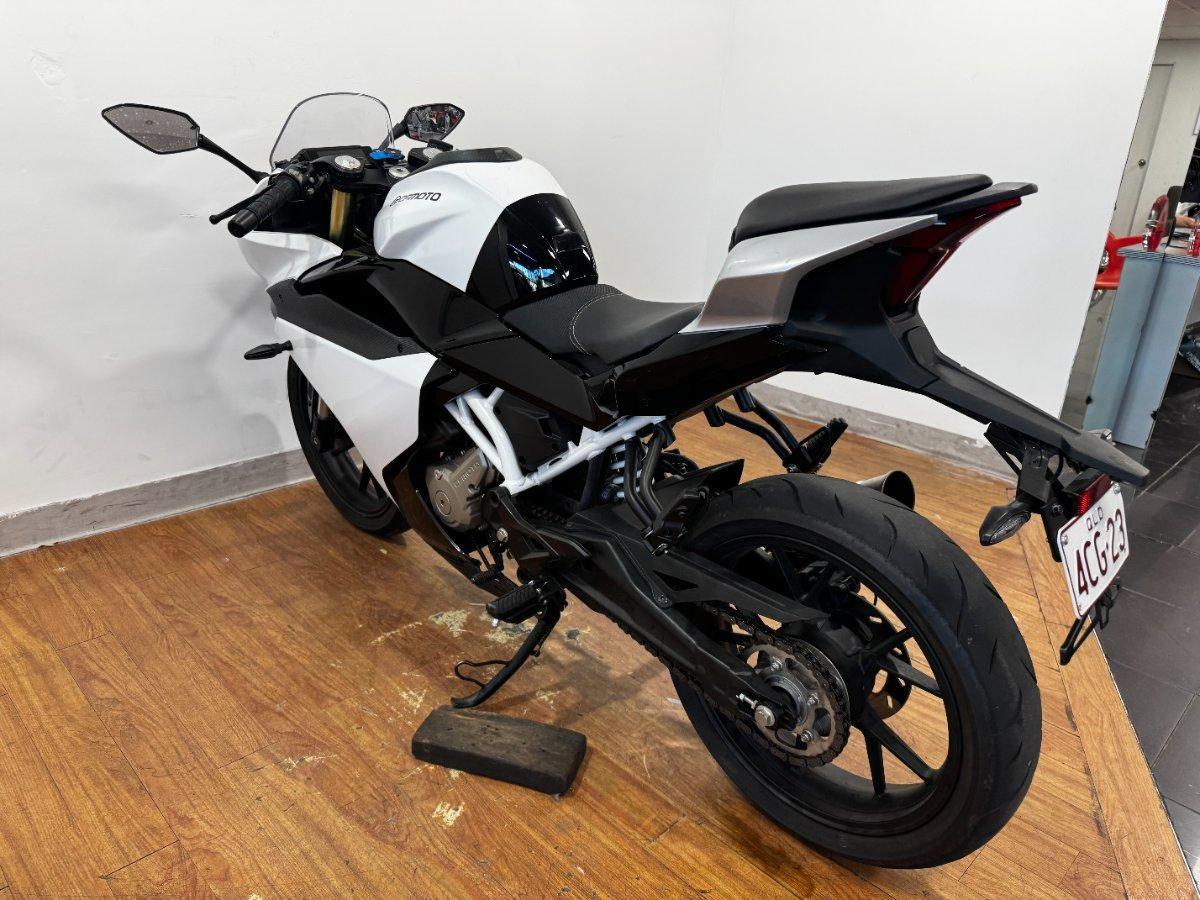 2020 CF MOTO 300 SR ABS ROAD