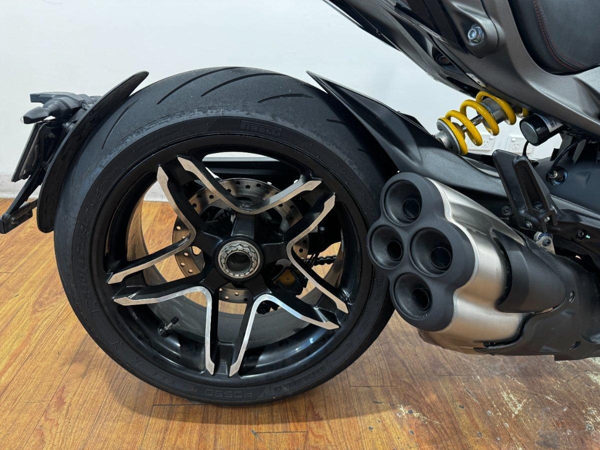 2025 DUCATI XDIAVEL V4 CRUISER