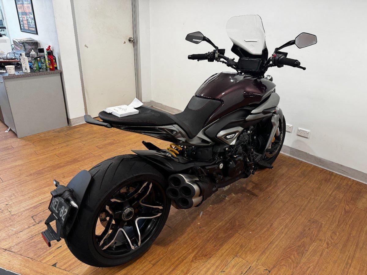 2025 DUCATI XDIAVEL V4 CRUISER