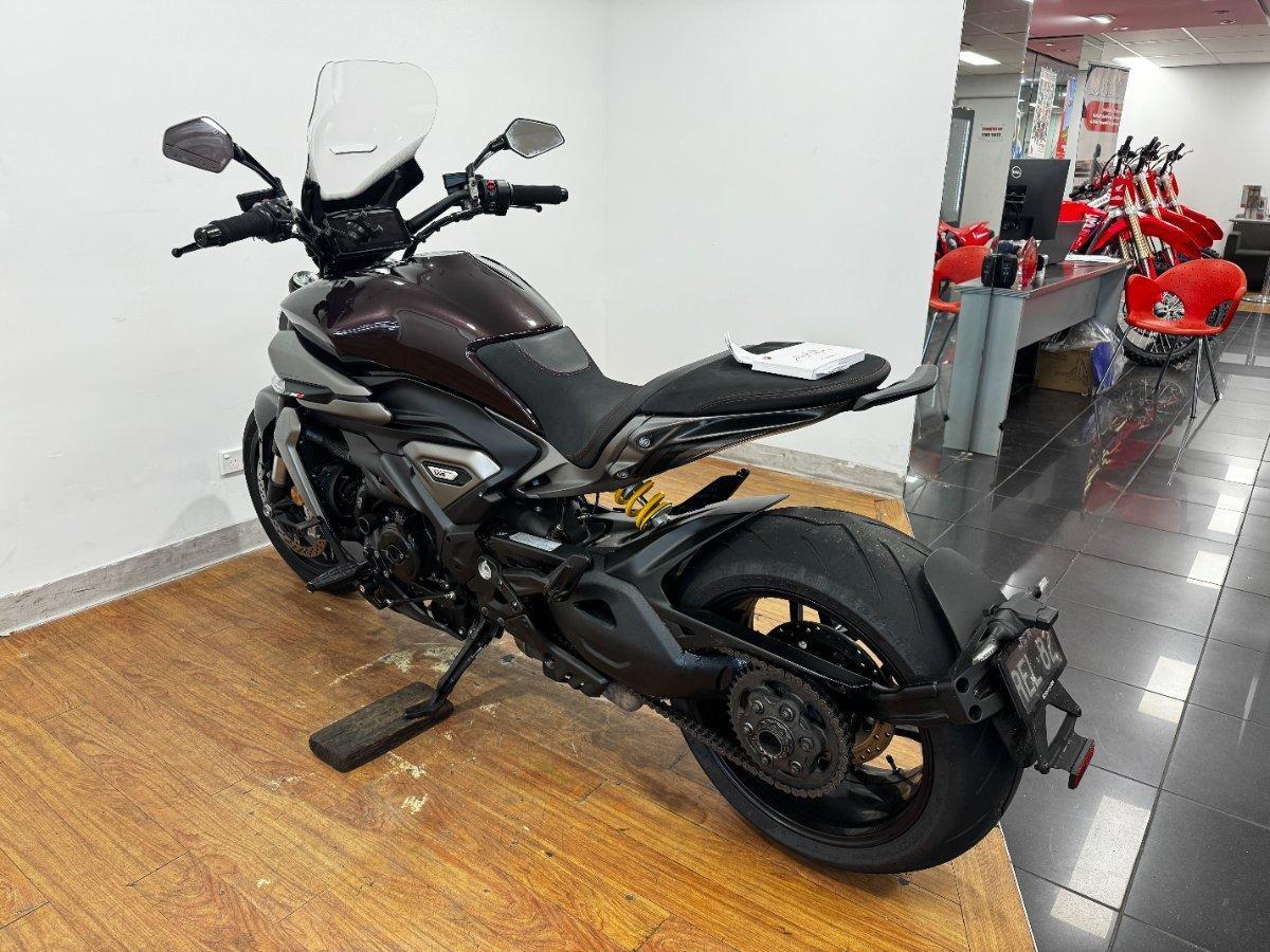 2025 DUCATI XDIAVEL V4 CRUISER