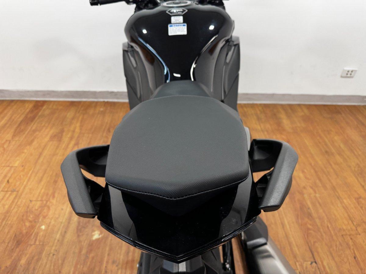 2025 KAWASAKI NINJA 1100SX SPORTS