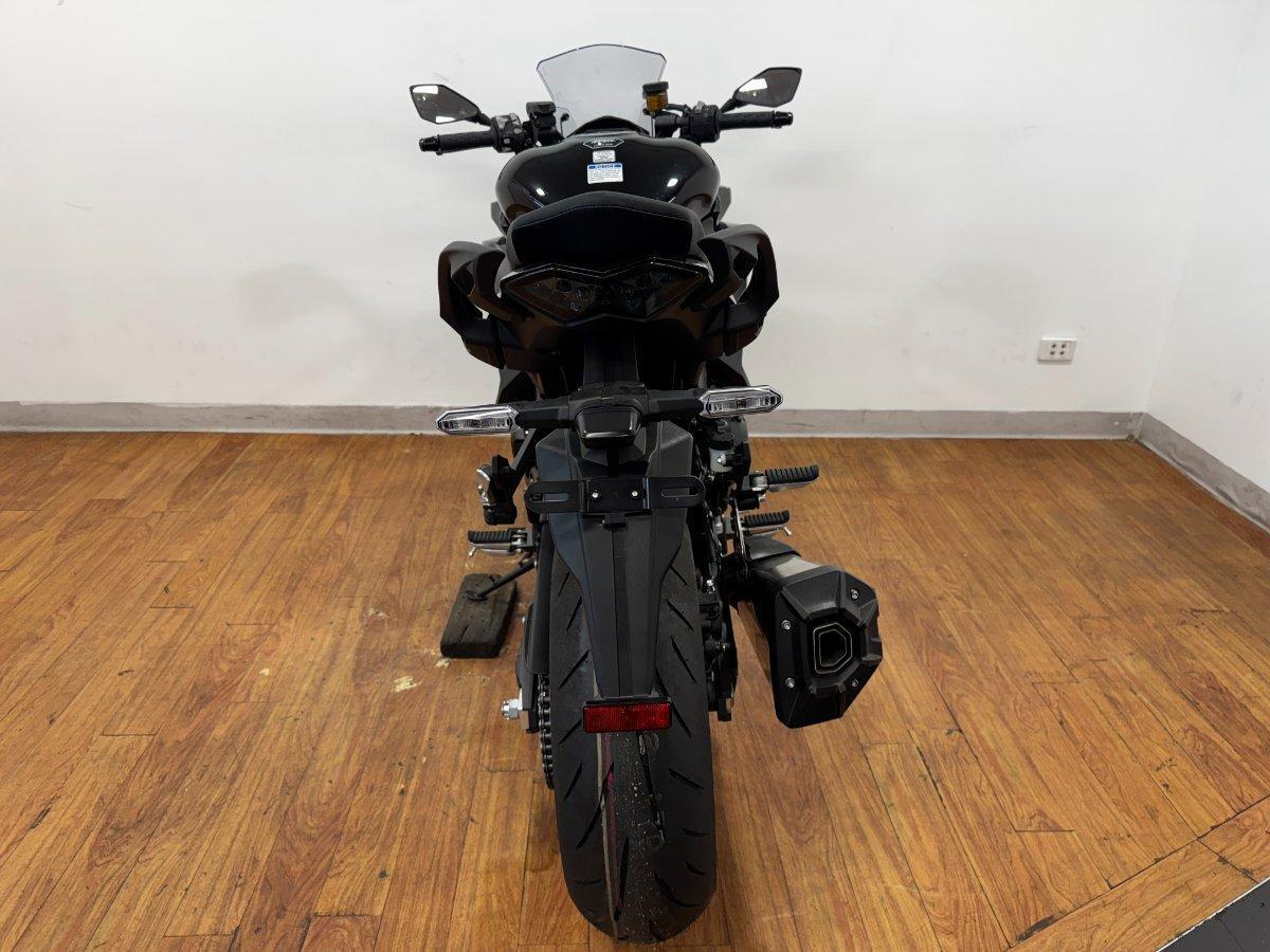 2025 KAWASAKI NINJA 1100SX SPORTS