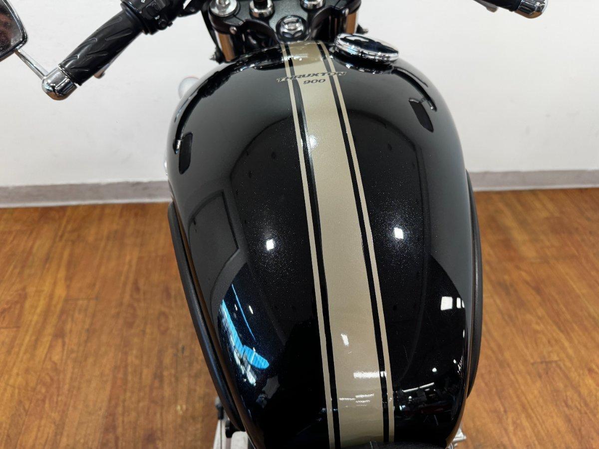 2010 TRIUMPH THRUXTON 900 ROAD