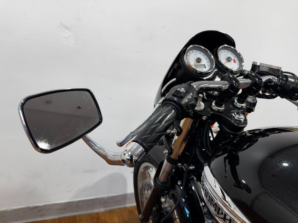 2010 TRIUMPH THRUXTON 900 ROAD