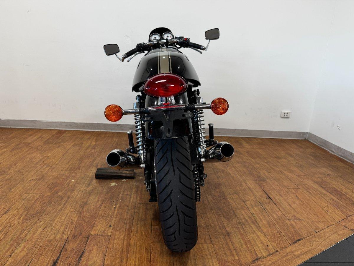 2010 TRIUMPH THRUXTON 900 ROAD