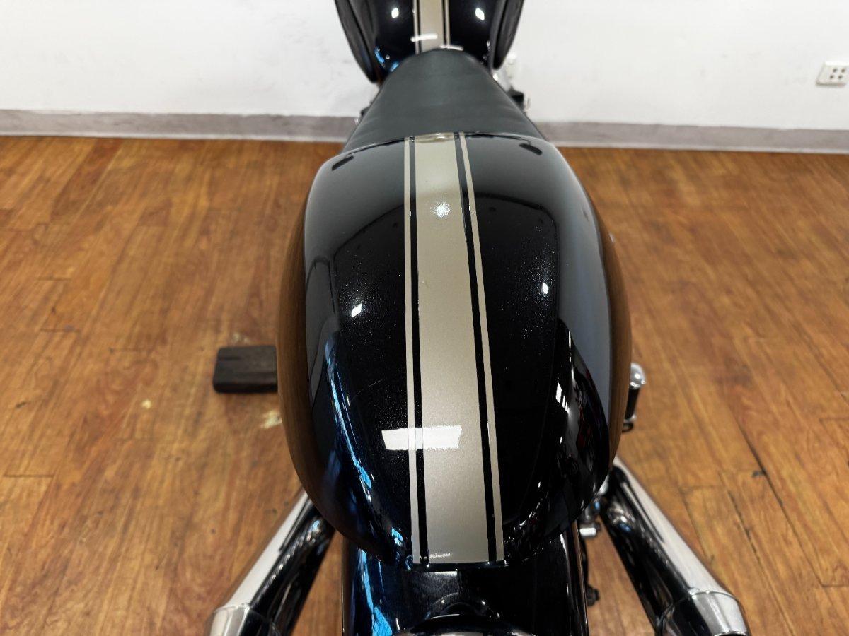 2010 TRIUMPH THRUXTON 900 ROAD