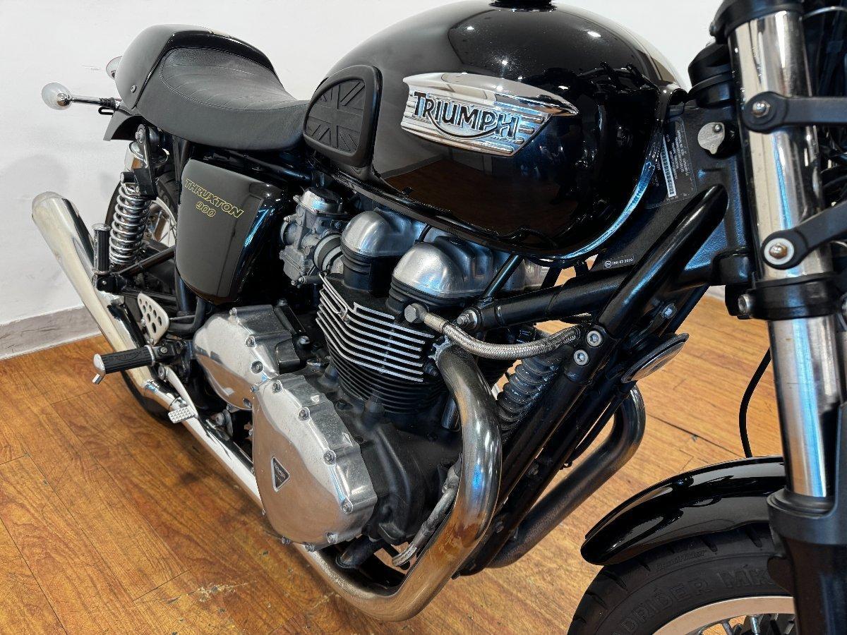 2010 TRIUMPH THRUXTON 900 ROAD
