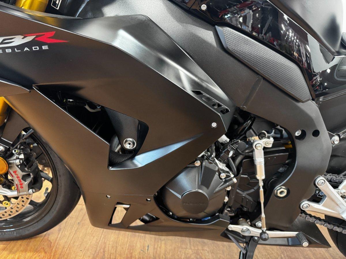 2024 HONDA CBR1000RR-R SP (FIREBLADE) ABS ROAD