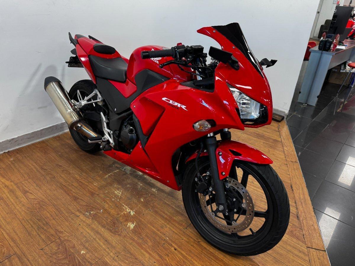 2015 HONDA CBR300R (ABS) ROAD