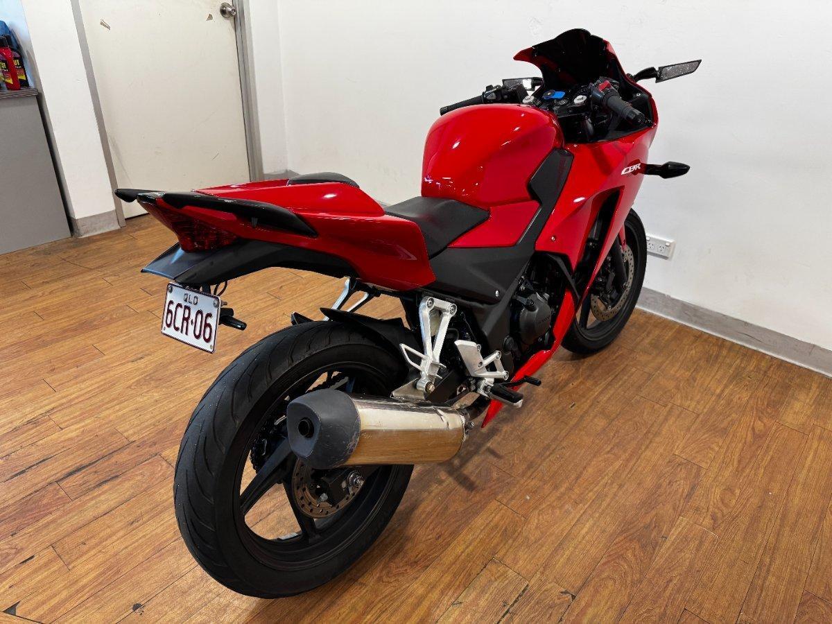 2015 HONDA CBR300R (ABS) ROAD