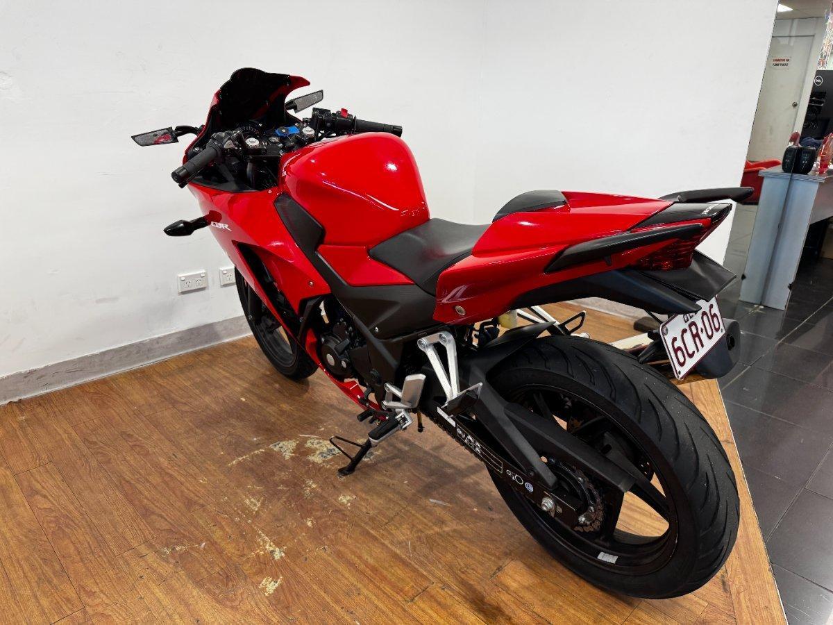 2015 HONDA CBR300R (ABS) ROAD