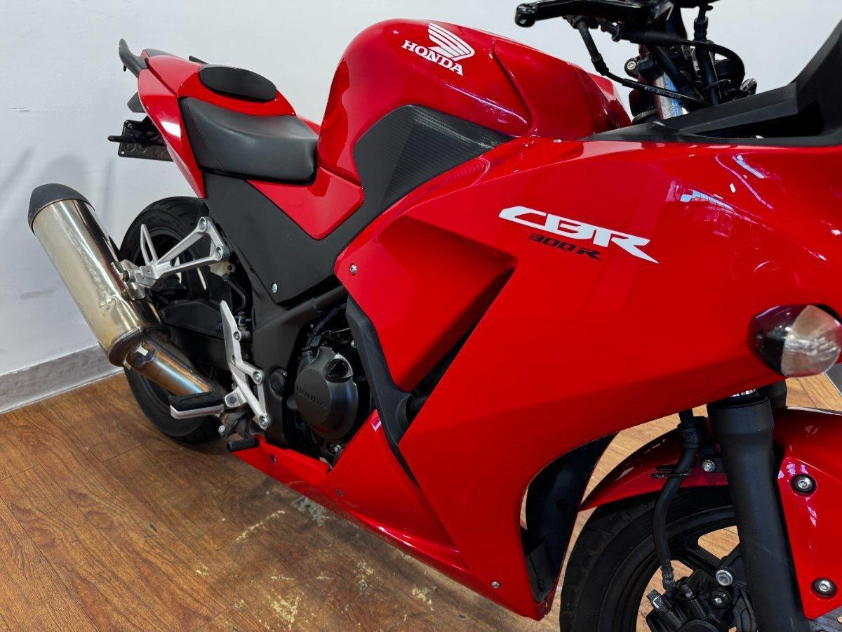 2015 HONDA CBR300R (ABS) ROAD