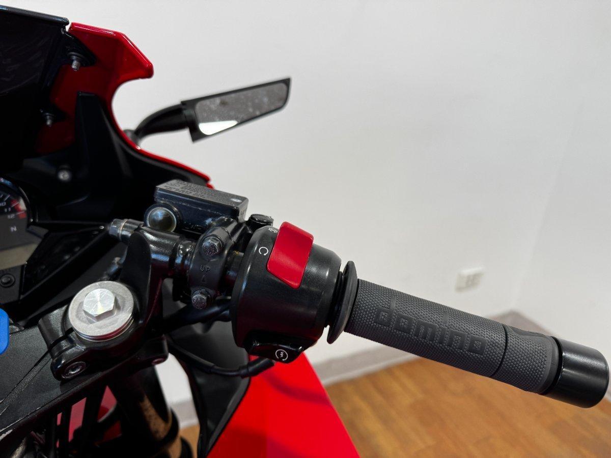 2015 HONDA CBR300R (ABS) ROAD