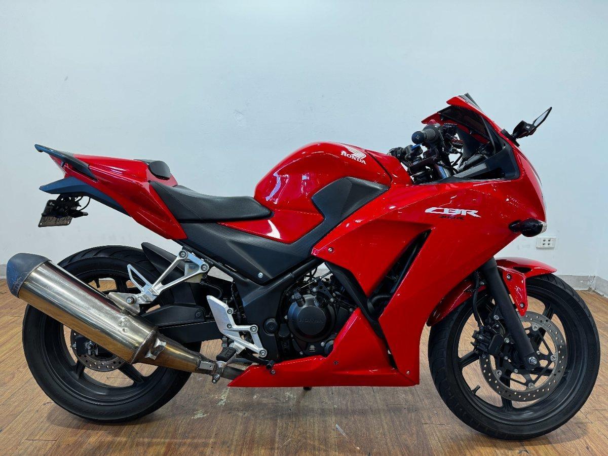 2015 HONDA CBR300R (ABS) ROAD