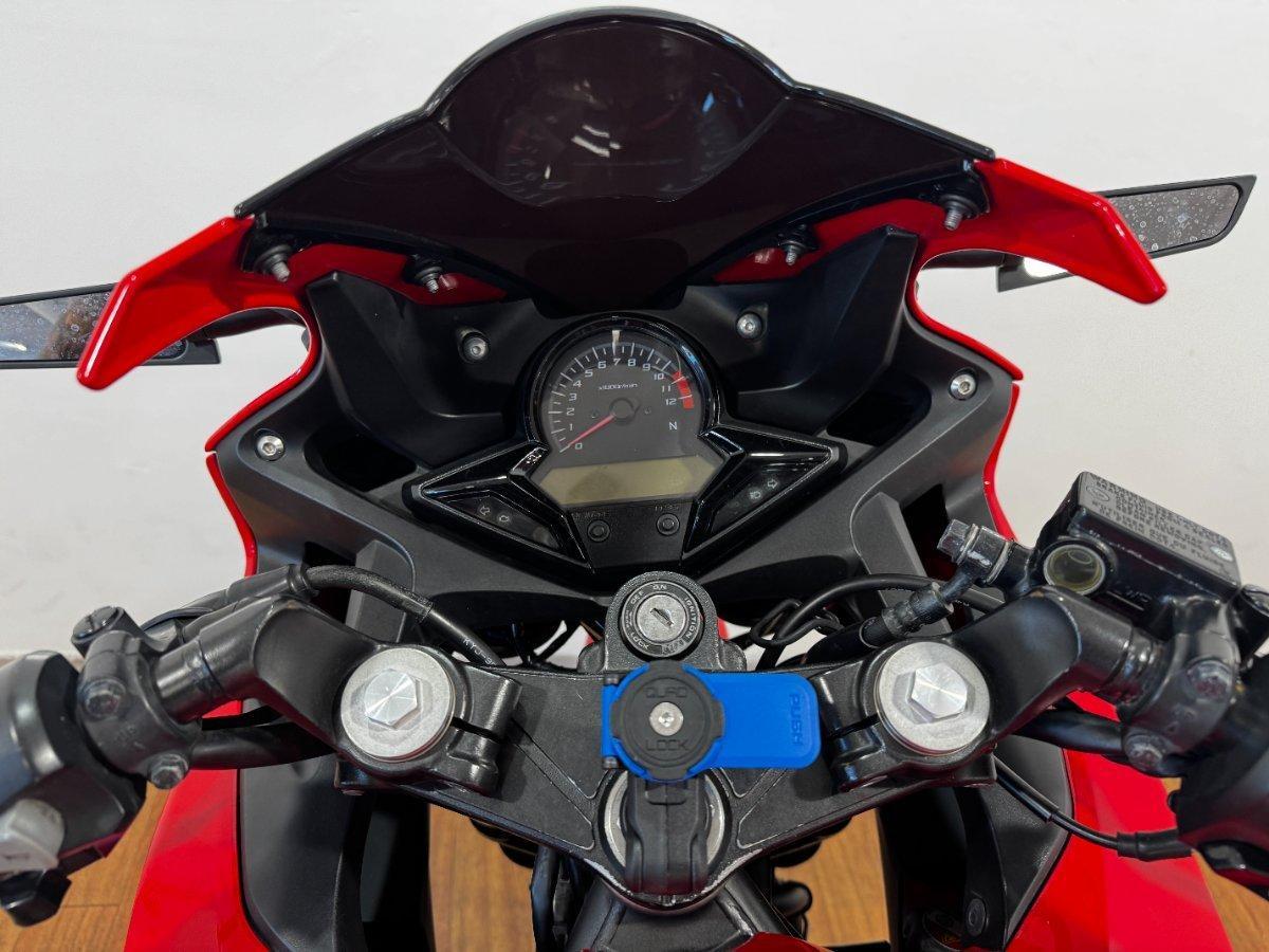 2015 HONDA CBR300R (ABS) ROAD