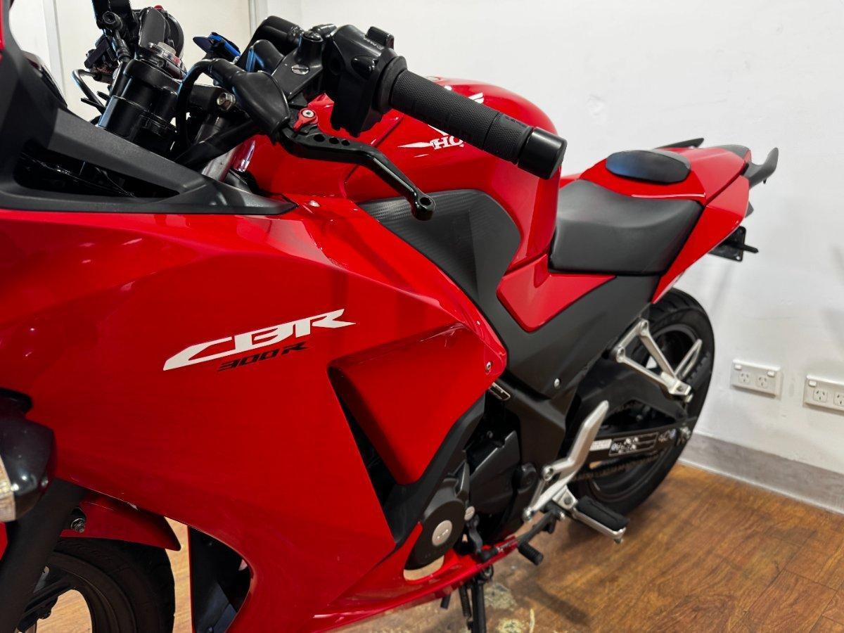 2015 HONDA CBR300R (ABS) ROAD