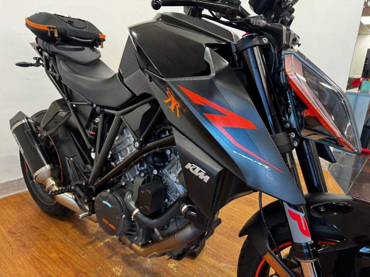 2018 KTM 1290 SUPER DUKE R SPORTS