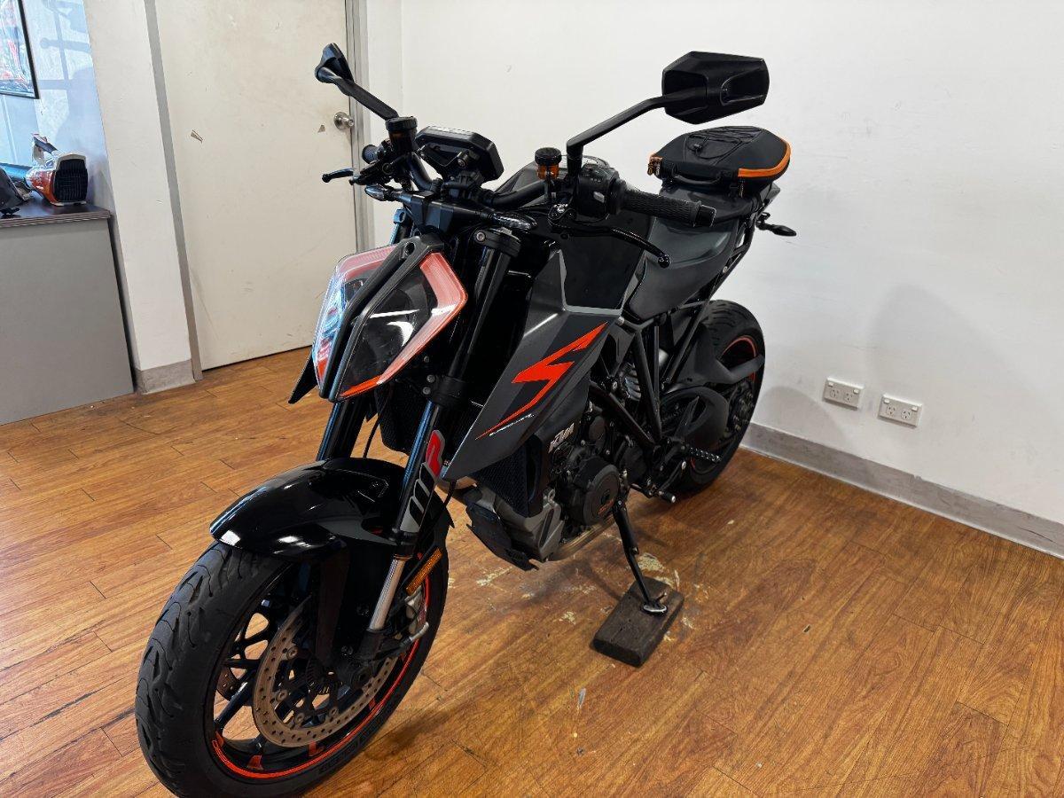 2018 KTM 1290 SUPER DUKE R SPORTS