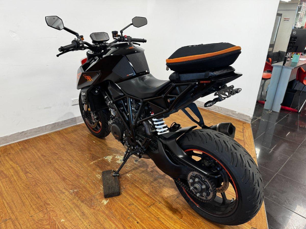 2018 KTM 1290 SUPER DUKE R SPORTS