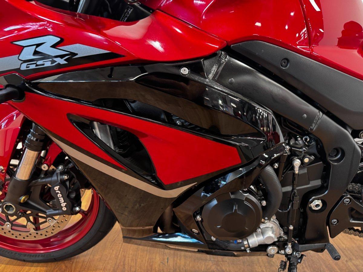 2025 SUZUKI GSX-R1000R SPORTS