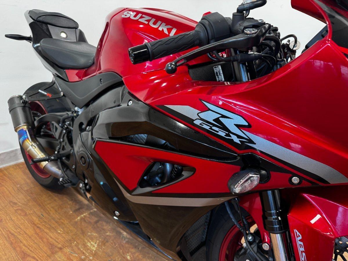 2025 SUZUKI GSX-R1000R SPORTS