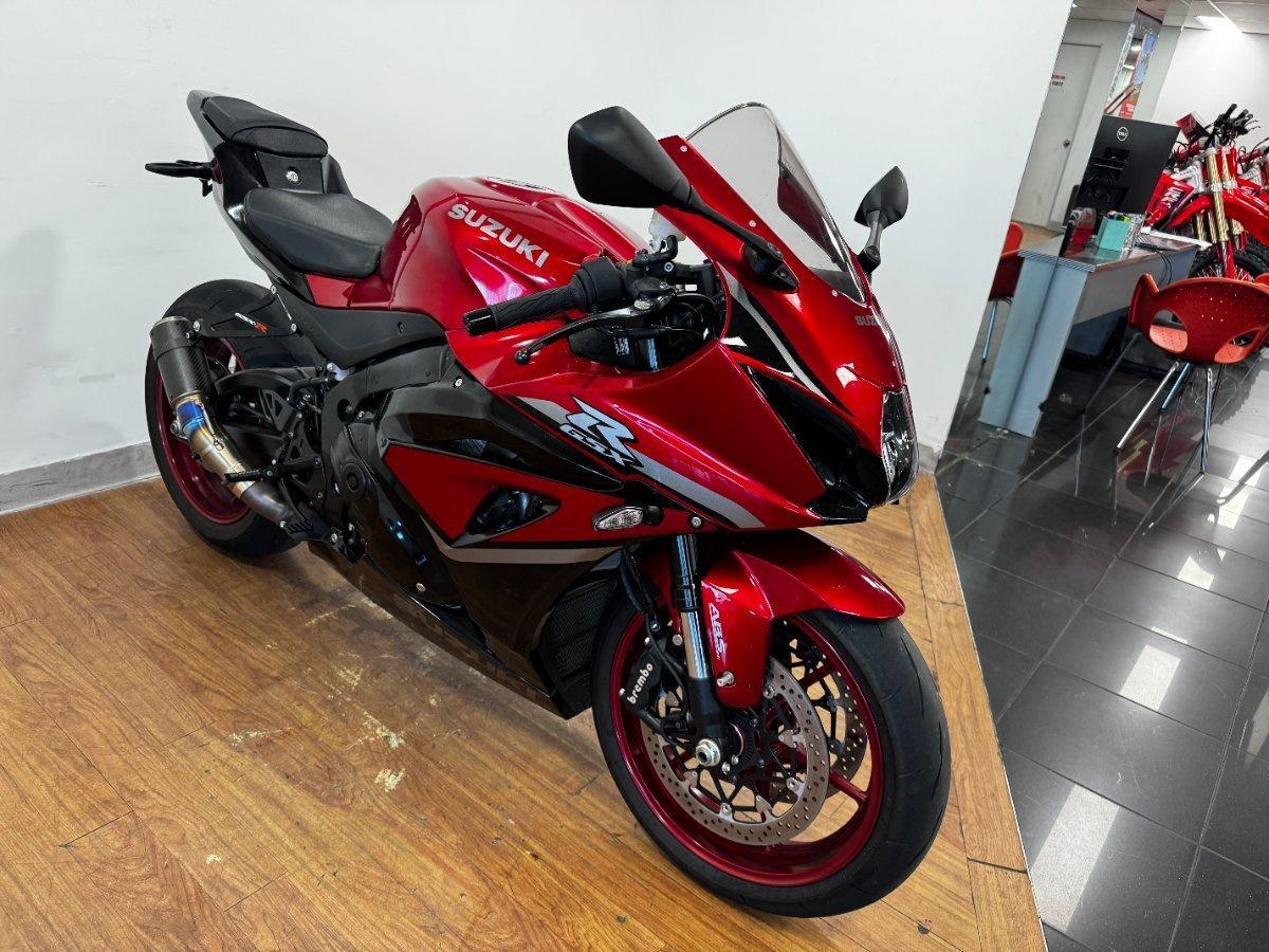 2025 SUZUKI GSX-R1000R SPORTS