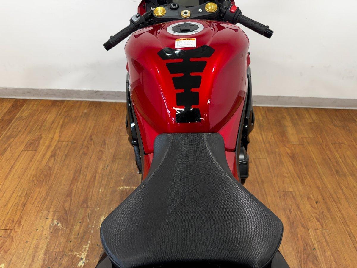 2025 SUZUKI GSX-R1000R SPORTS