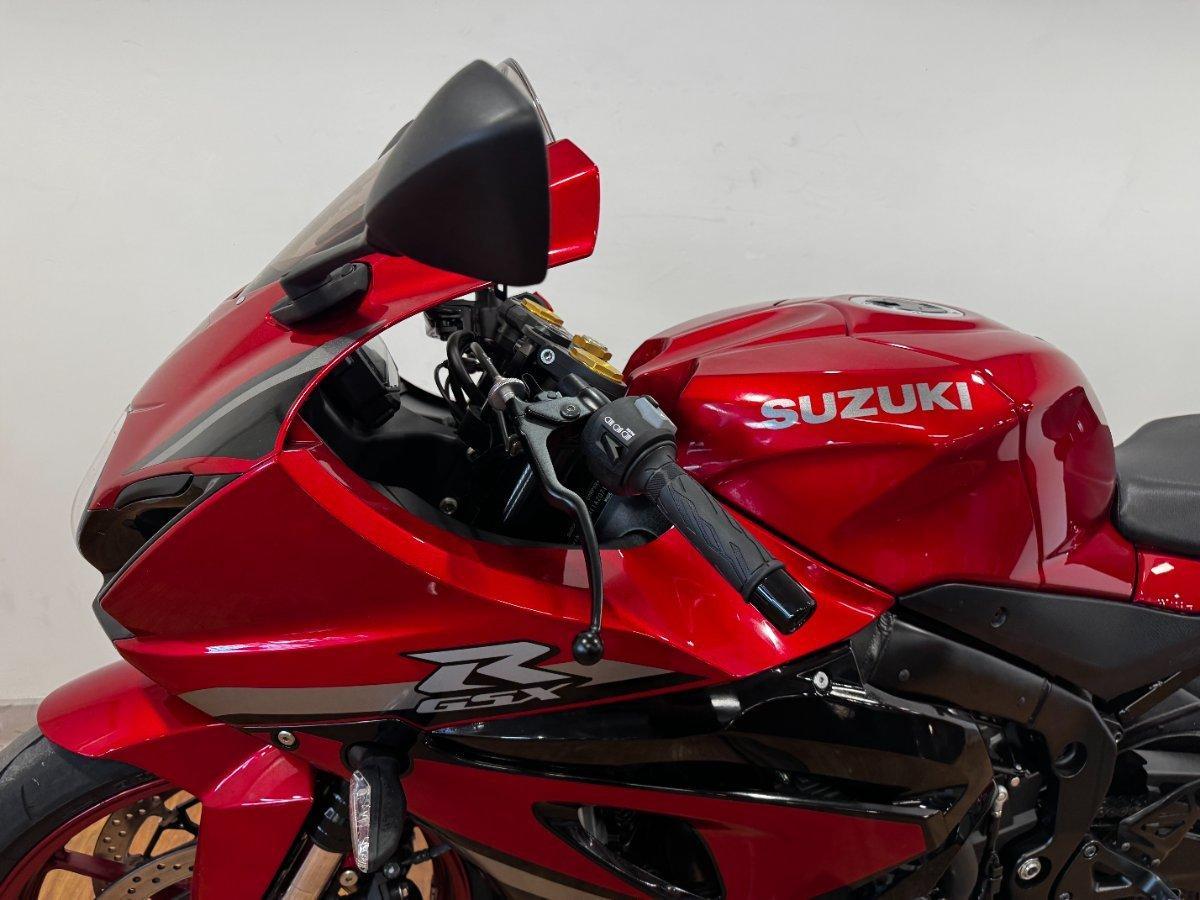 2025 SUZUKI GSX-R1000R SPORTS