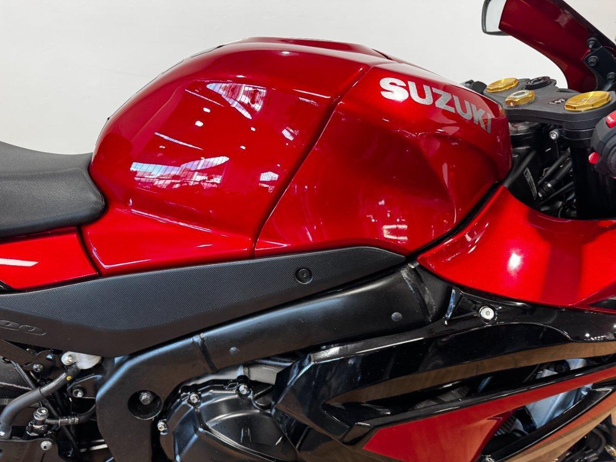 2025 SUZUKI GSX-R1000R SPORTS