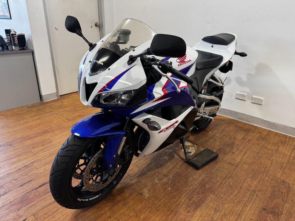 2011 HONDA CBR600RR SPORTS