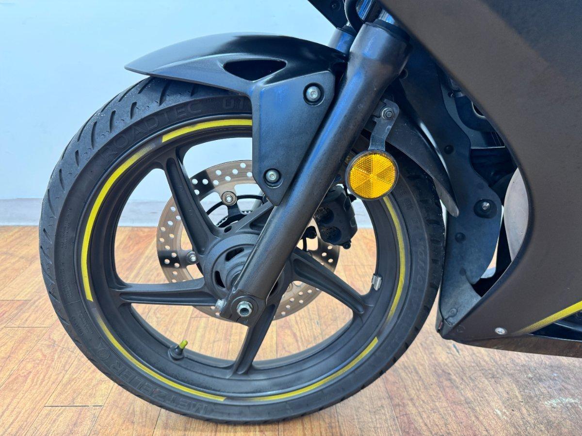 2015 HONDA CBR300R (ABS) ROAD