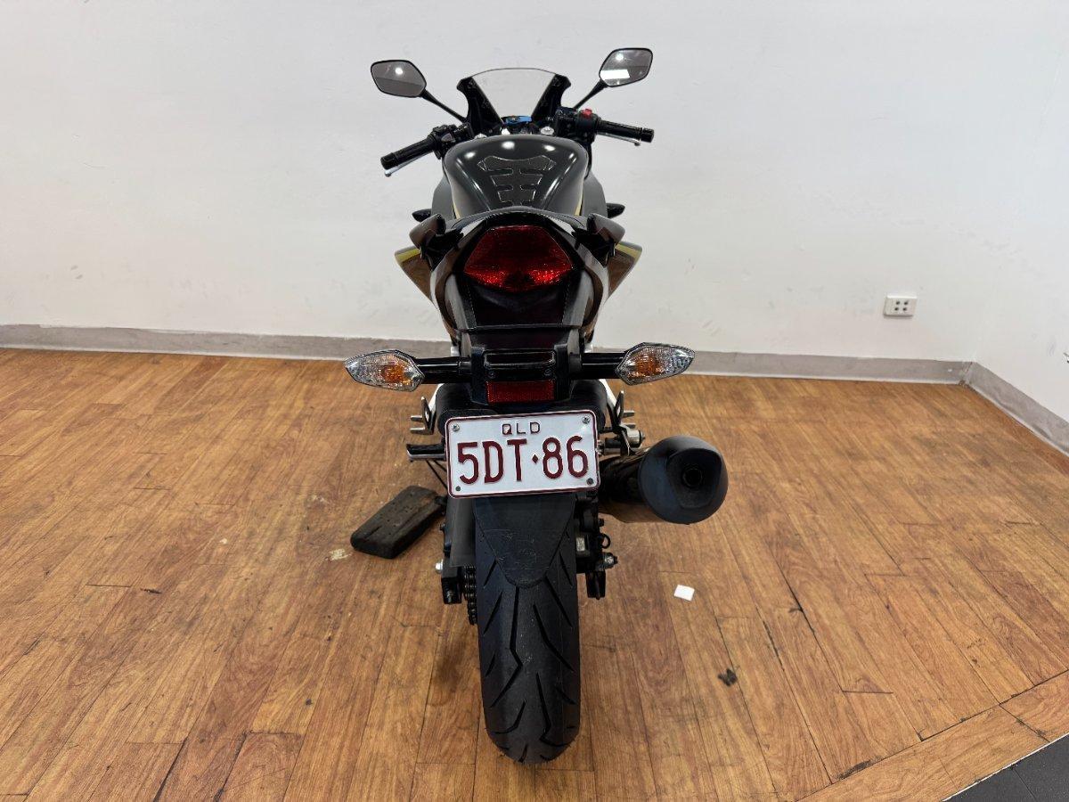 2015 HONDA CBR300R (ABS) ROAD