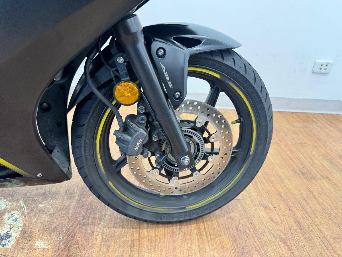 2015 HONDA CBR300R (ABS) ROAD