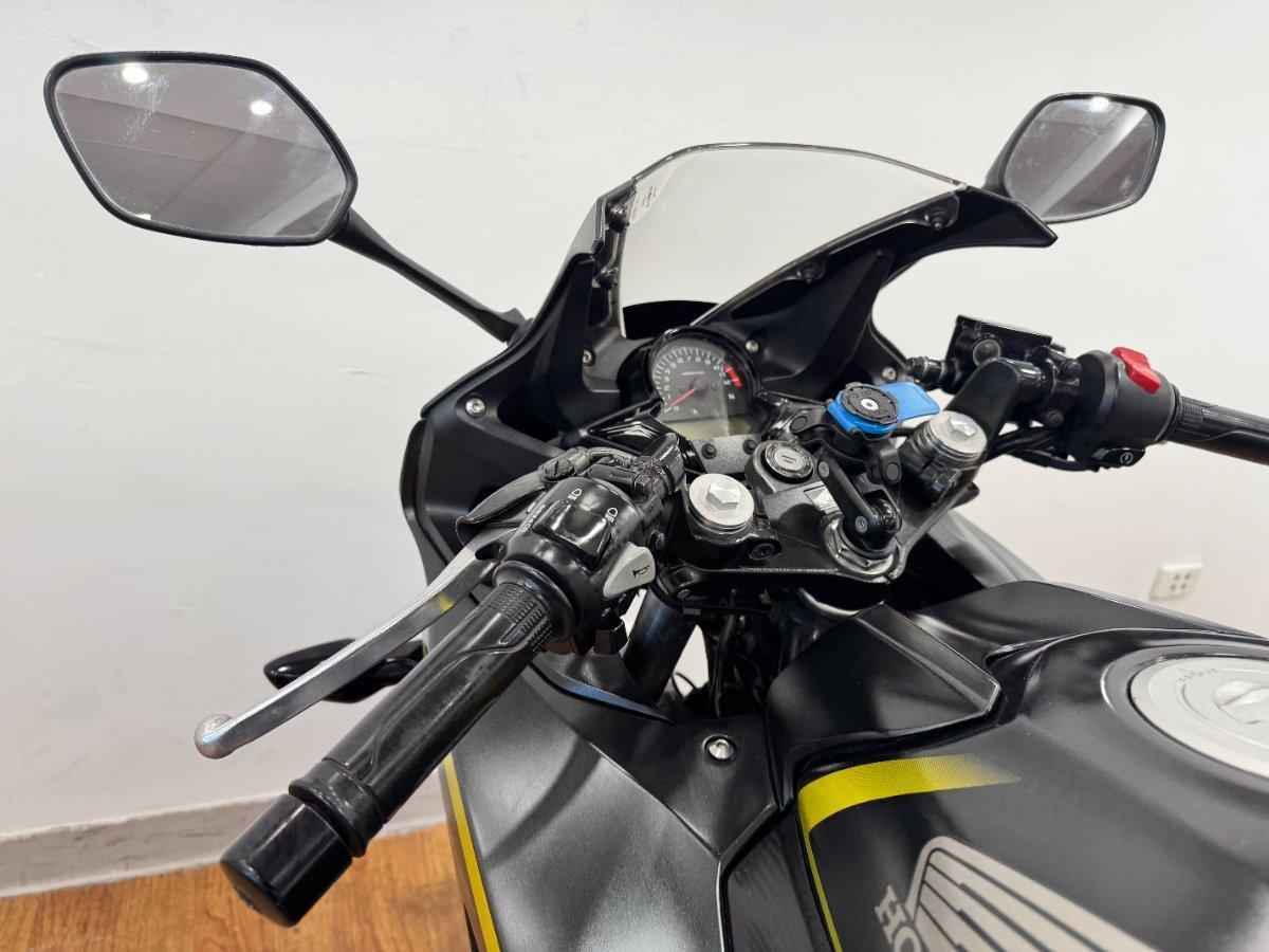 2015 HONDA CBR300R (ABS) ROAD
