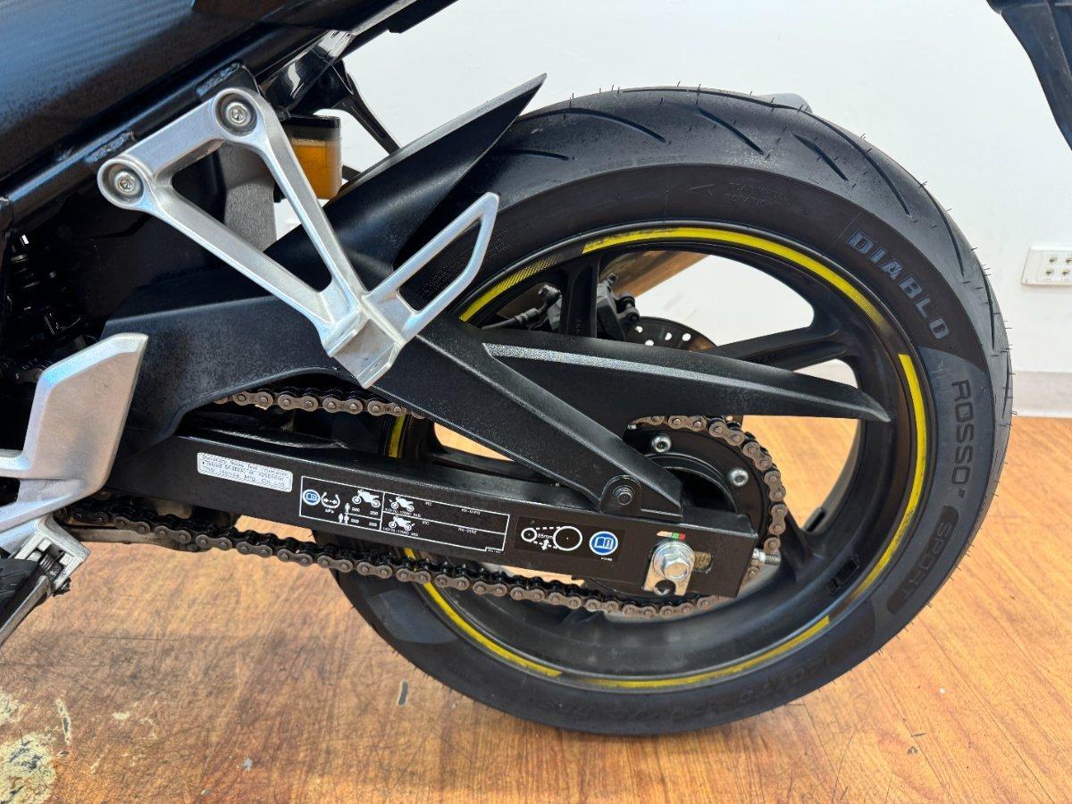 2015 HONDA CBR300R (ABS) ROAD