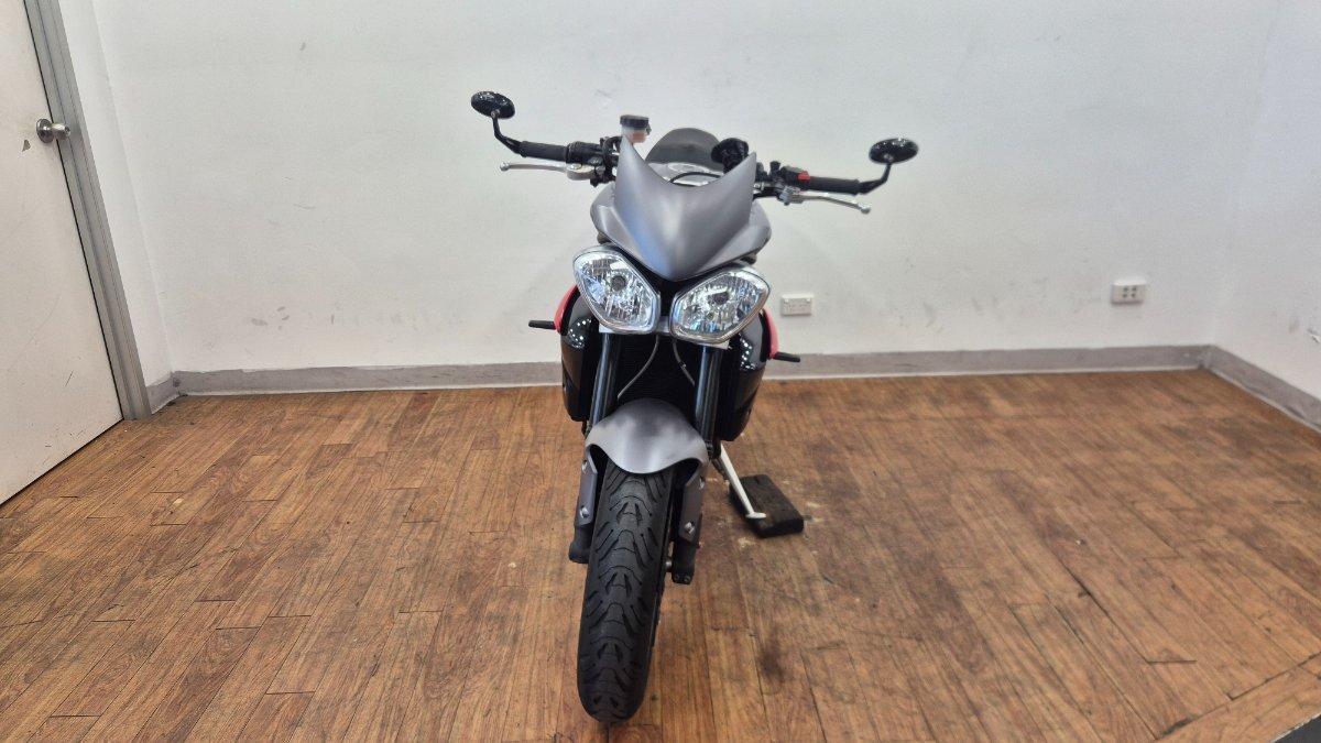 2014 TRIUMPH STREET TRIPLE R ROAD