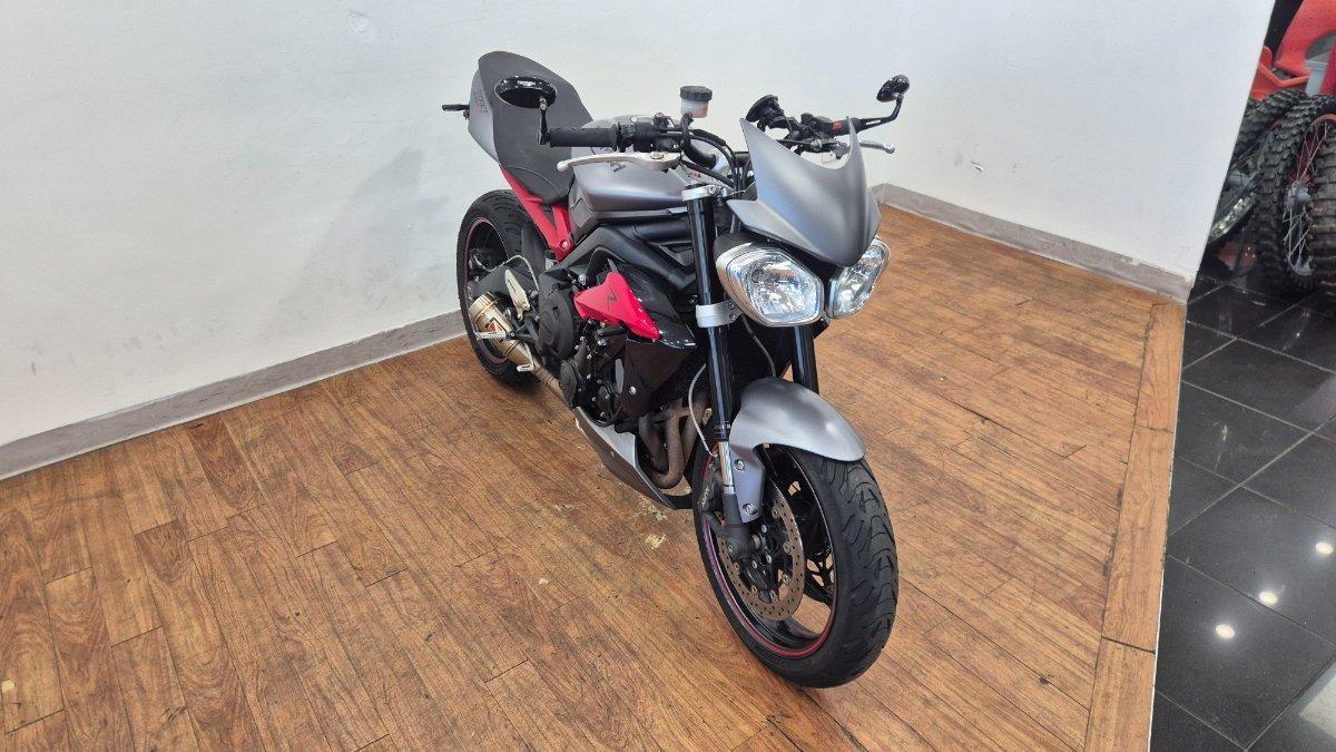 2014 TRIUMPH STREET TRIPLE R ROAD