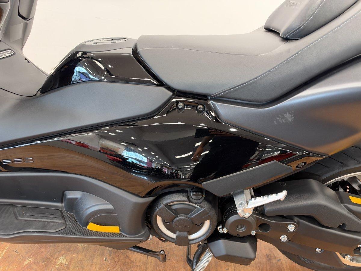 2026 YAMAHA TMAX 560 TECH MAX SCOOTER