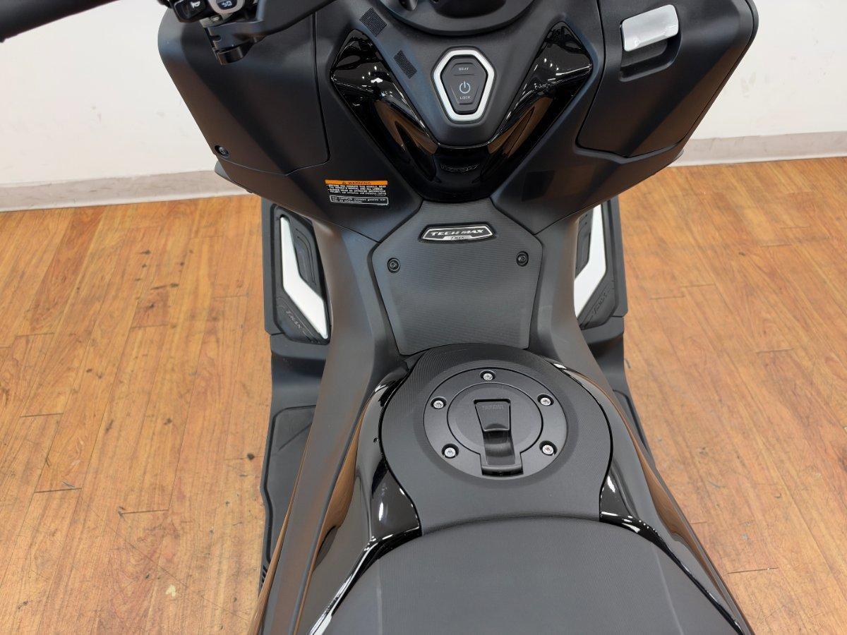 2026 YAMAHA TMAX 560 TECH MAX SCOOTER