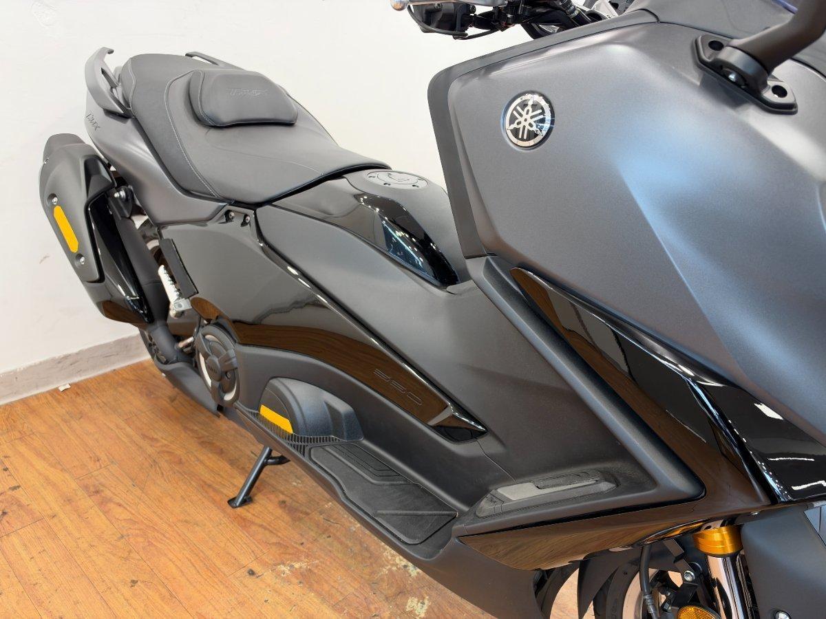 2026 YAMAHA TMAX 560 TECH MAX SCOOTER