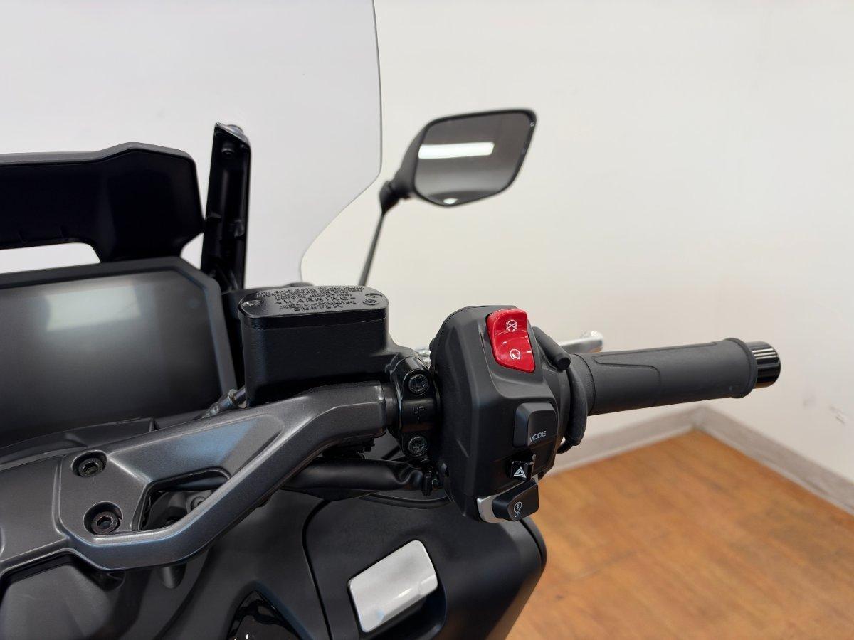 2026 YAMAHA TMAX 560 TECH MAX SCOOTER