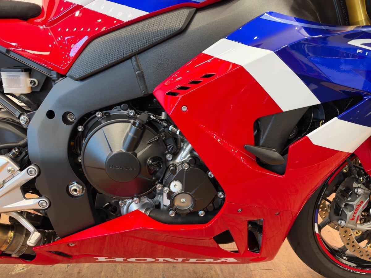2024 HONDA CBR1000RR-R SP (FIREBLADE) ABS SPORTS