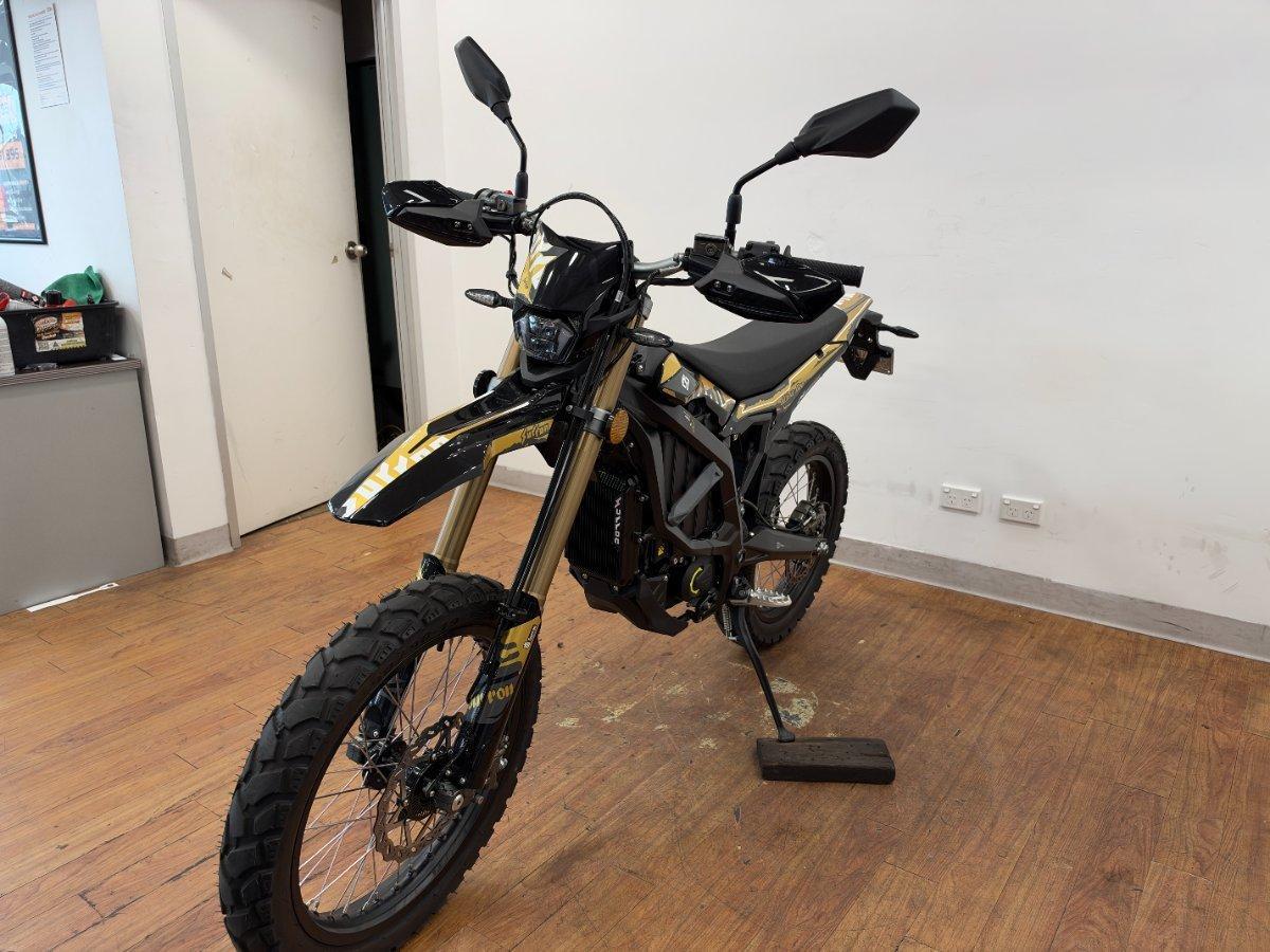 2025 SUR-RON ULTRA BEE T TRAIL