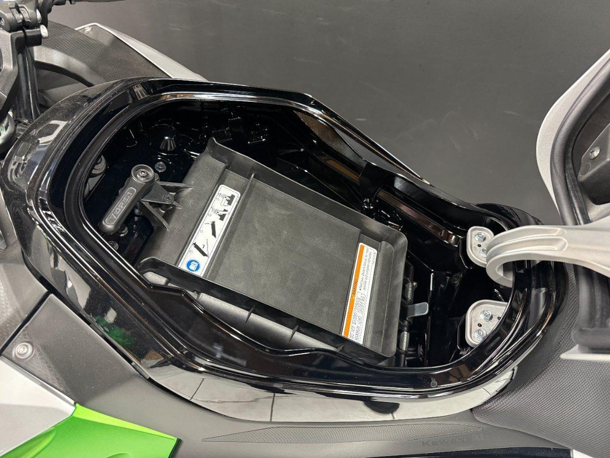 2024 KAWASAKI NINJA e-1 ROAD