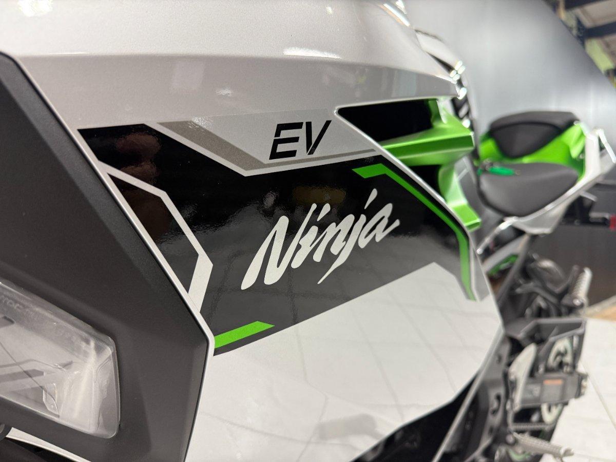 2024 KAWASAKI NINJA e-1 ROAD
