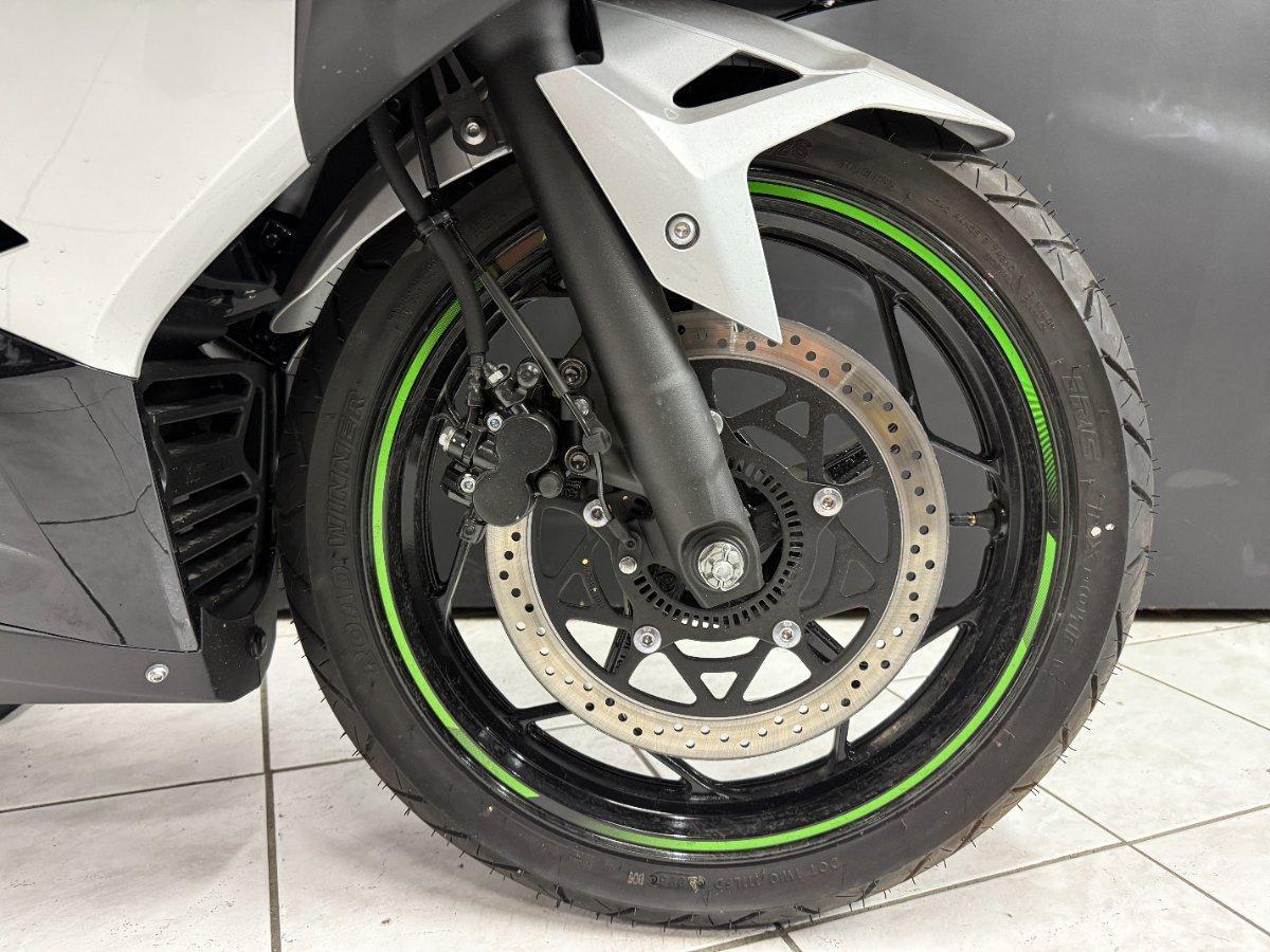 2024 KAWASAKI NINJA e-1 ROAD