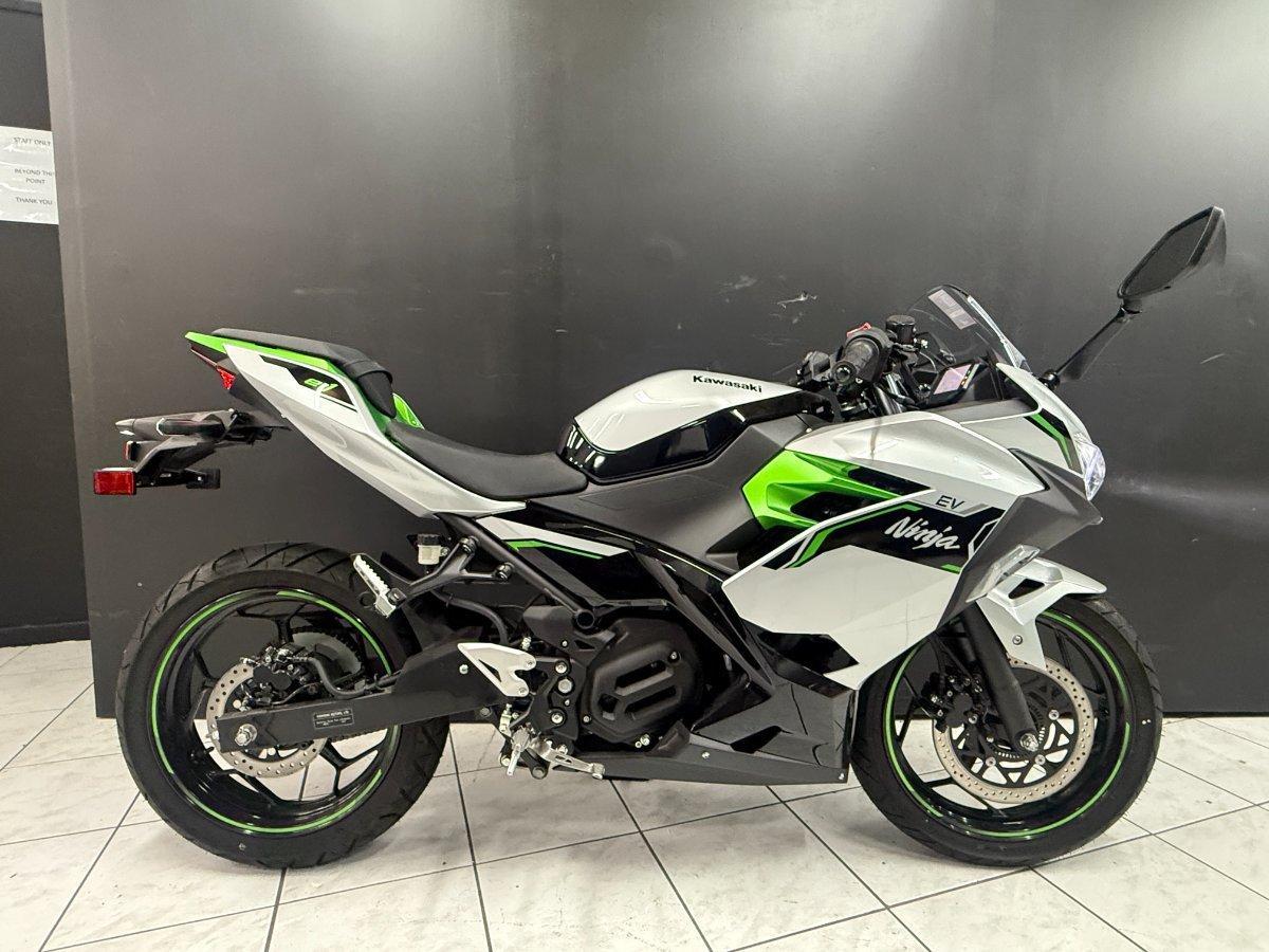 2024 KAWASAKI NINJA e-1 ROAD