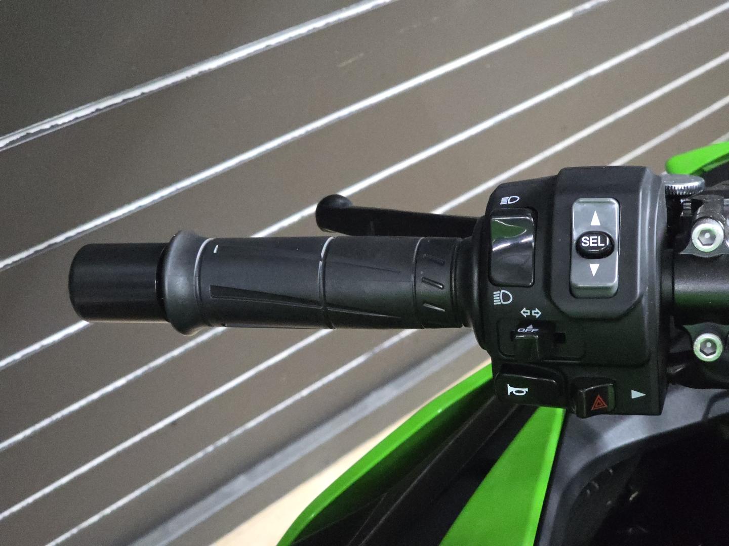 2026 KAWASAKI NINJA ZX-6R (636) SPORTS