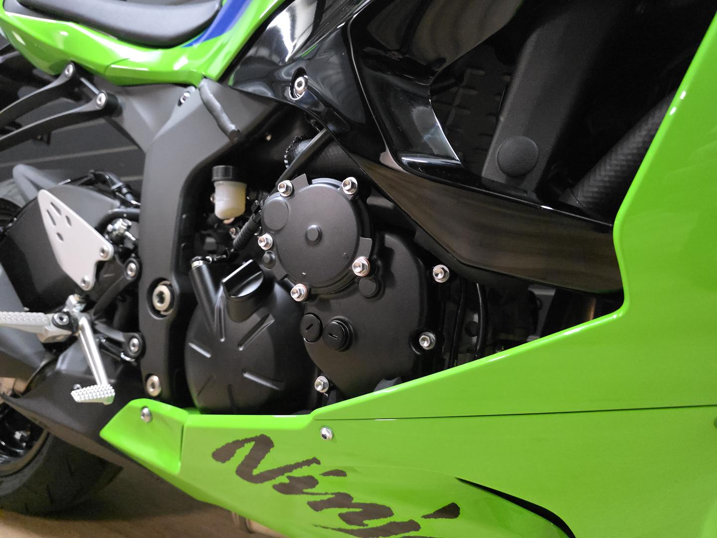 2026 KAWASAKI NINJA ZX-6R (636) SPORTS